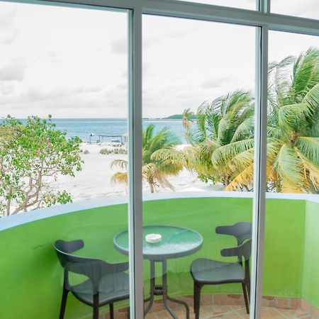 Nhà mặt đất 320 m² 11 phòng ngủ, 12 phòng tắm riêng ở Nam Đảo San Hô Male Guraidhoo  Ngoại thất bức ảnh