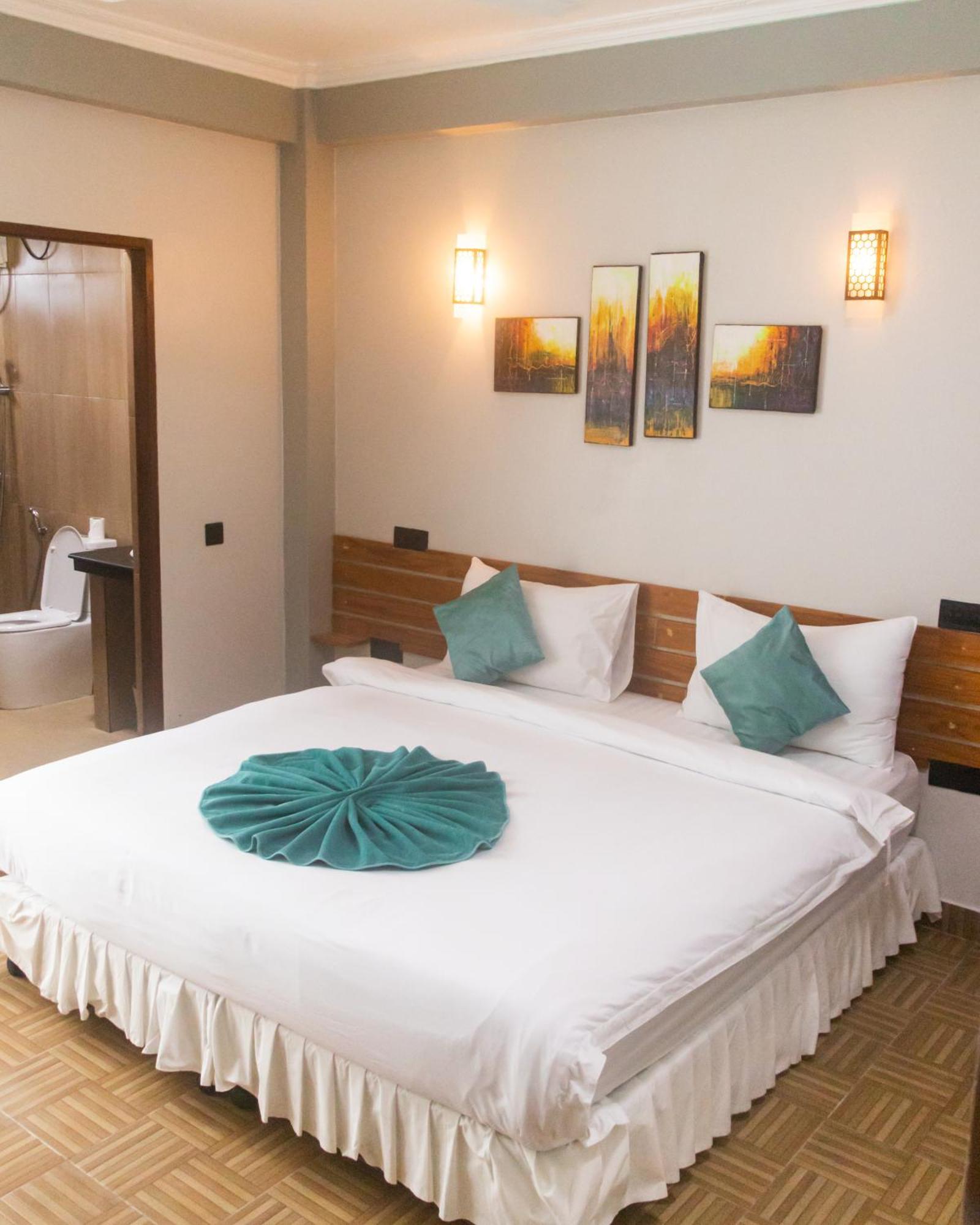 Nhà mặt đất 320 m² 11 phòng ngủ, 12 phòng tắm riêng ở Nam Đảo San Hô Male Guraidhoo  Ngoại thất bức ảnh