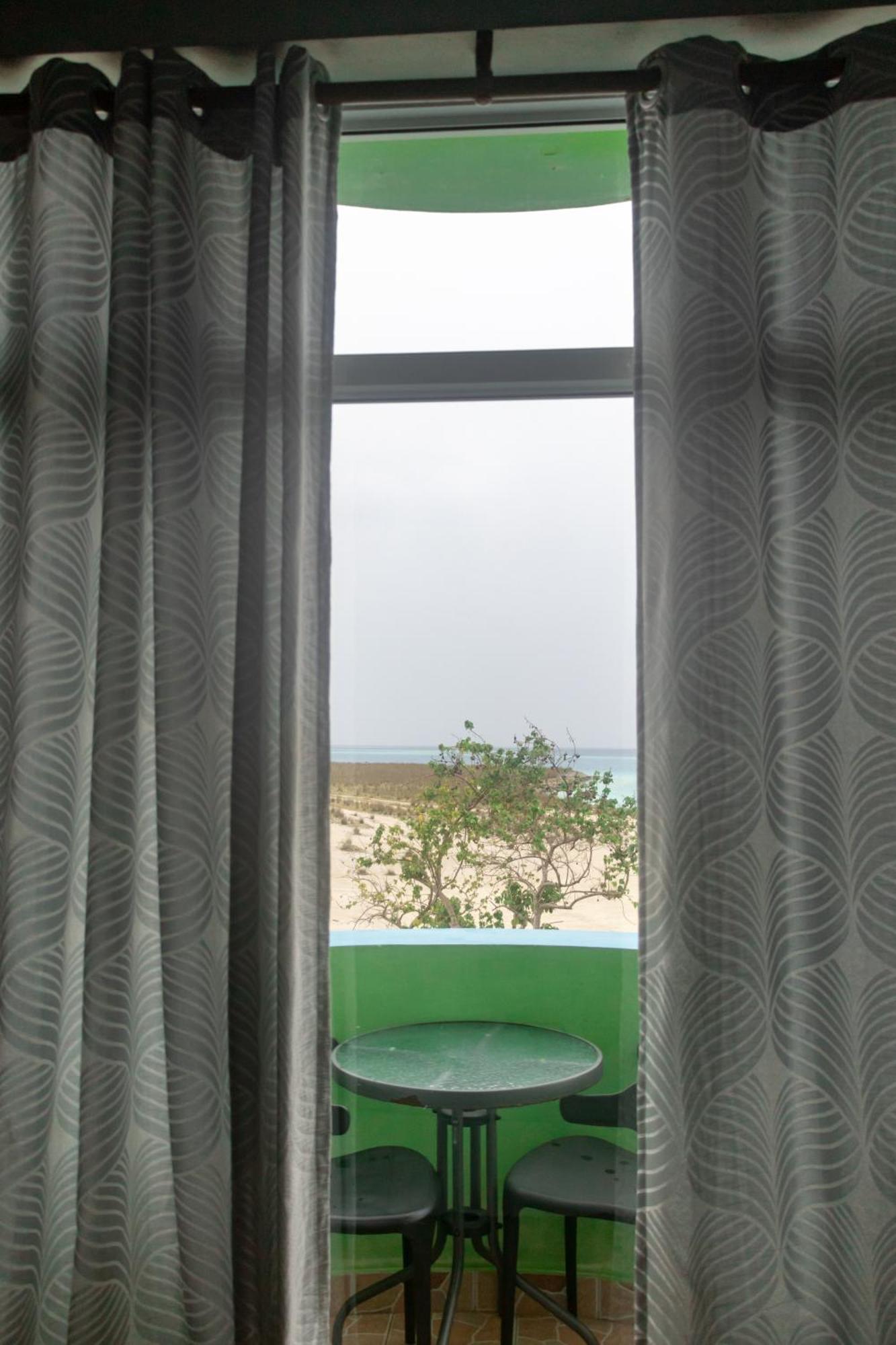 Nhà mặt đất 320 m² 11 phòng ngủ, 12 phòng tắm riêng ở Nam Đảo San Hô Male Guraidhoo  Ngoại thất bức ảnh