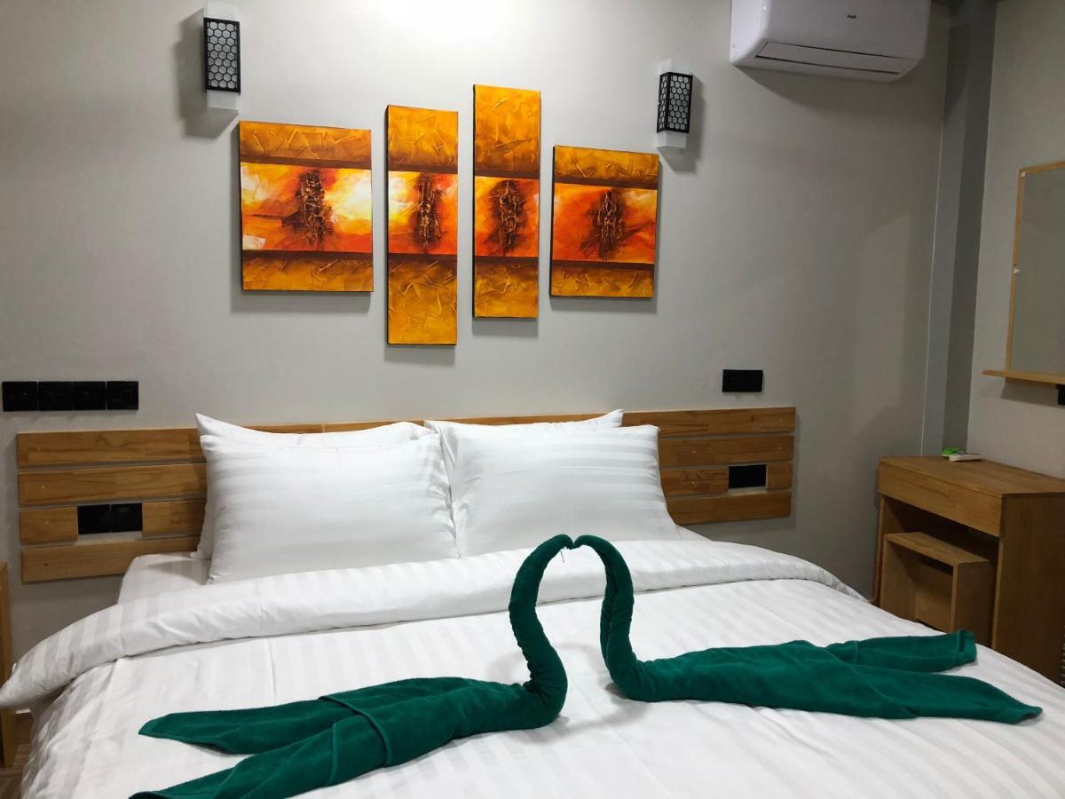 Nhà mặt đất 320 m² 11 phòng ngủ, 12 phòng tắm riêng ở Nam Đảo San Hô Male Guraidhoo  Ngoại thất bức ảnh